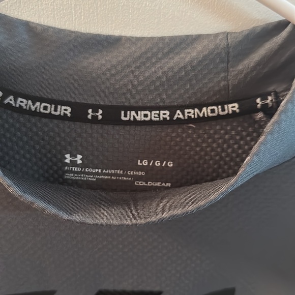 Under Armour, men’s long sleeve - Picture 2 of 3